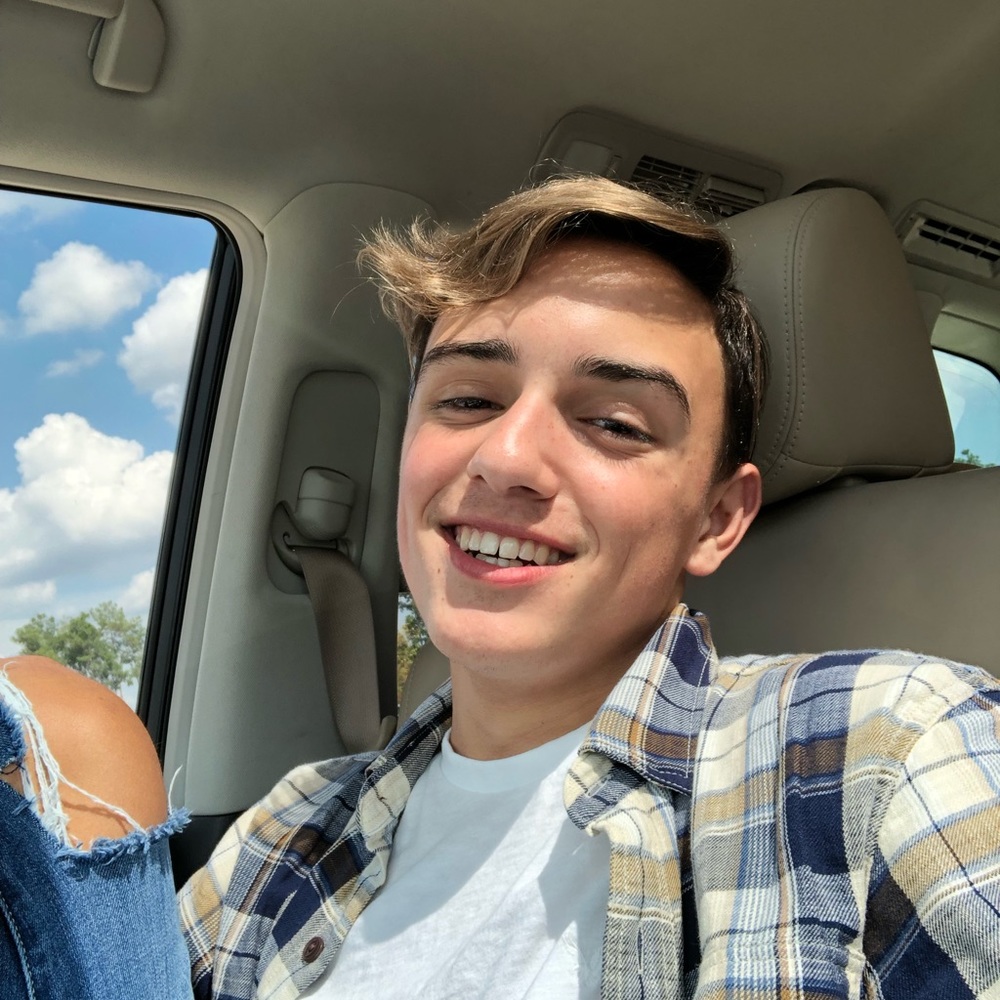 Meet your Posher, Lucas